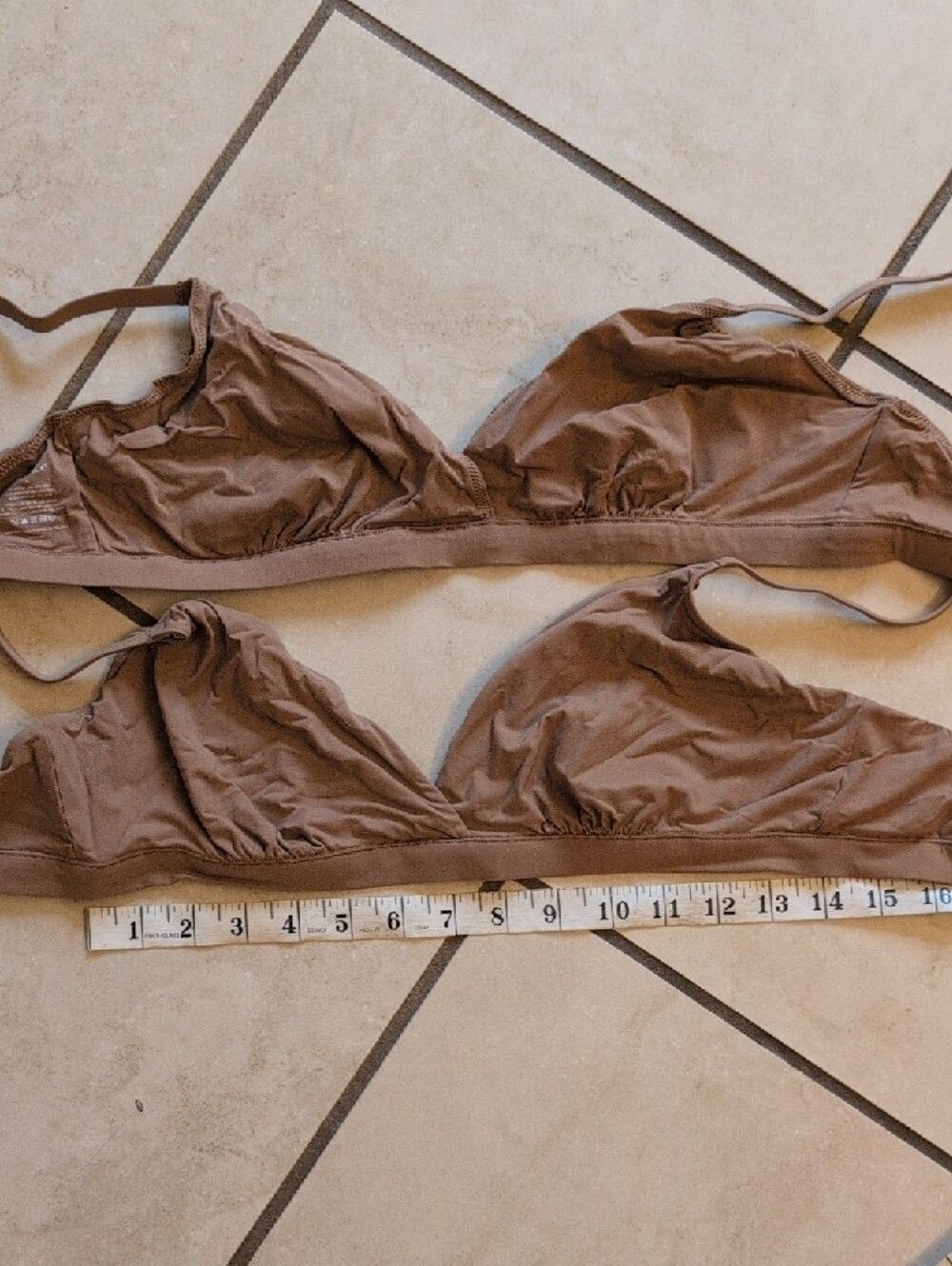 NEW Quince 2-pack Bras Second Skin Crossover Bralette Mocha Tan Size XL - Picture 4 of 7